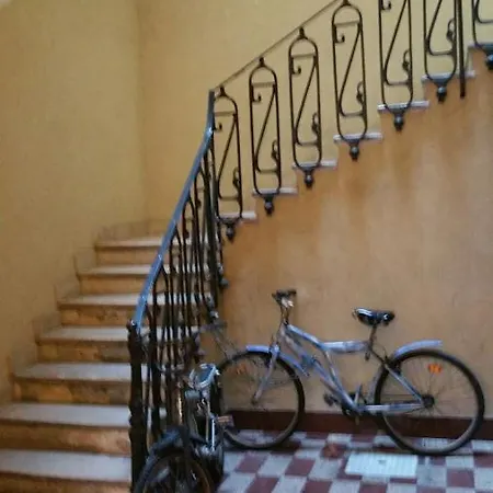 Casa Calefati Барі